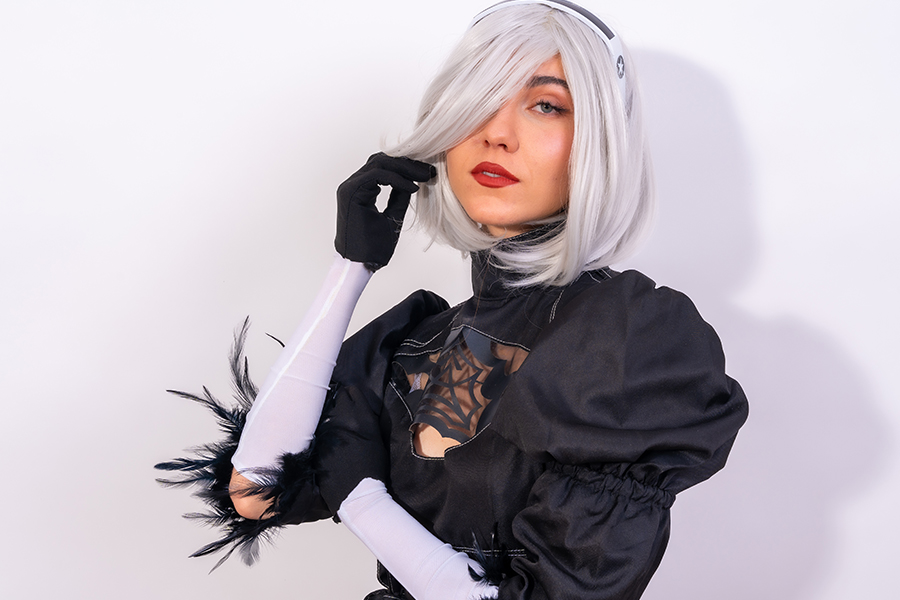 Cosplay Costumes & Accessories