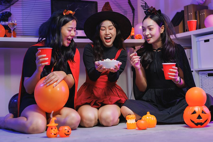 Halloween Costumes & Accessories